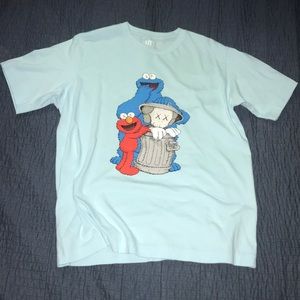 Kaws x Sesame Street Graphic Tee Size L